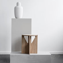Load image into Gallery viewer, Apothecary Vase - Medium