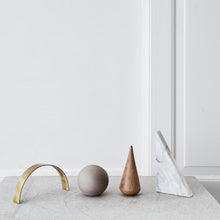 Load image into Gallery viewer, Desk Sculptures